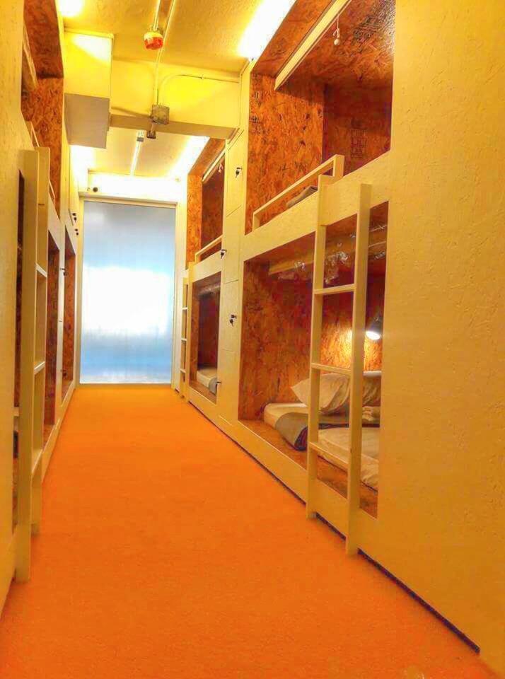 Eenpersoonsbed in Mannenslaapzaal met Gedeelde Badkamer